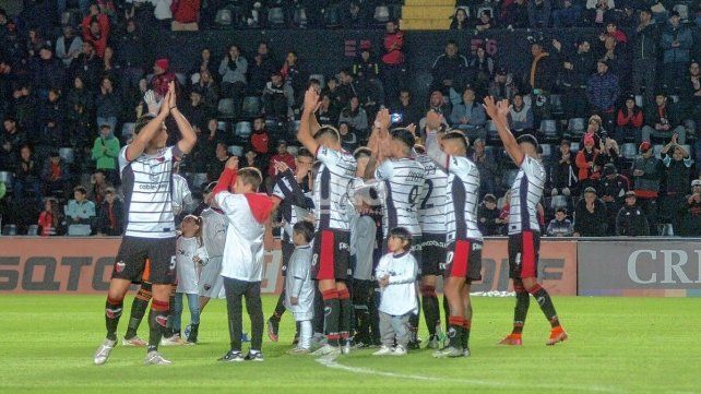 Col&oacute;n buscar&aacute; extender su invicto como local en la Primera Nacional.