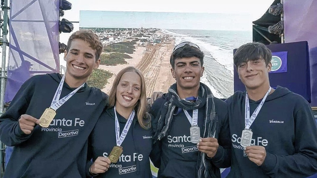 La delegaci&oacute;n santafesina de aguas abiertas y adaptadas cumplieron una destacada actuaci&oacute;n los Juegos Nacionales de Playa en Mar de Aj&oacute;.