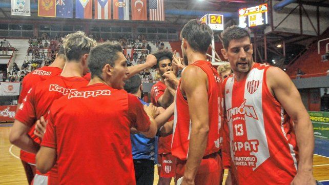 Unión le ganó a Atenas y a Hispano Americano, a los que aún debe enfrentar en la vuelta.