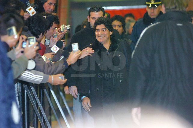 Diego Maradona, que este viernes cumplió 60 años, pasó por Santa Fe en varias ocasiones