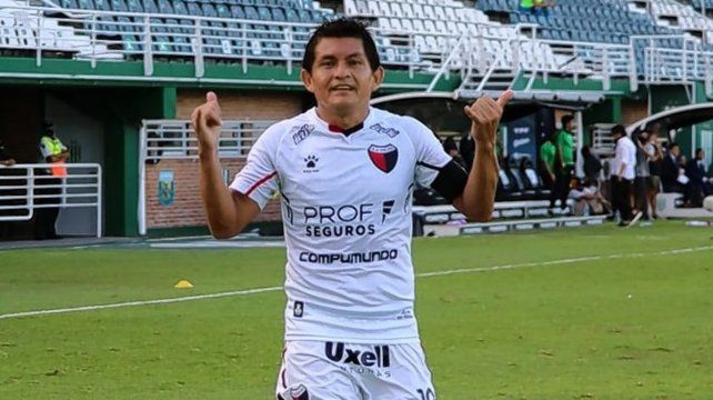Pulga Rodríguez admitió sus ganas de jugar en Boca, aunque reconoció que pretende irse de Colón siendo campeón.