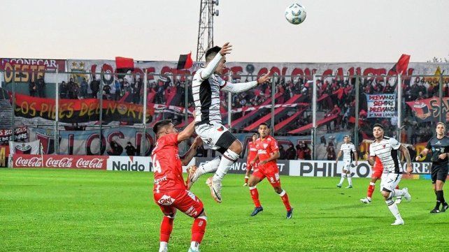 Col&oacute;n viene de dejar en el camino a Los Andes y ahora tendr&aacute; un compromiso de riesgo ante Talleres.