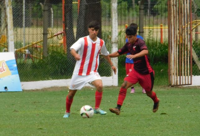 Al cabo del primer tiempo, Unión y Colón terminaron igualados 0 a 0.