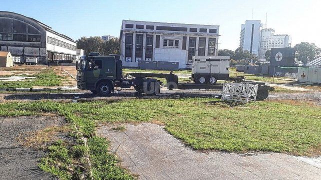 La estructura del hospital militar que se colocará en las instalaciones del Liceo Militar.