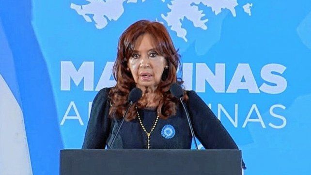 La vicepresidenta Cristina Fernández en el acto por los 40 años de la guerra de Malvinas.