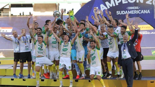 Nelson Acevedo form&oacute; parte del plantel campe&oacute;n de la Sudamericana con Defensa y debe volver a Uni&oacute;n.