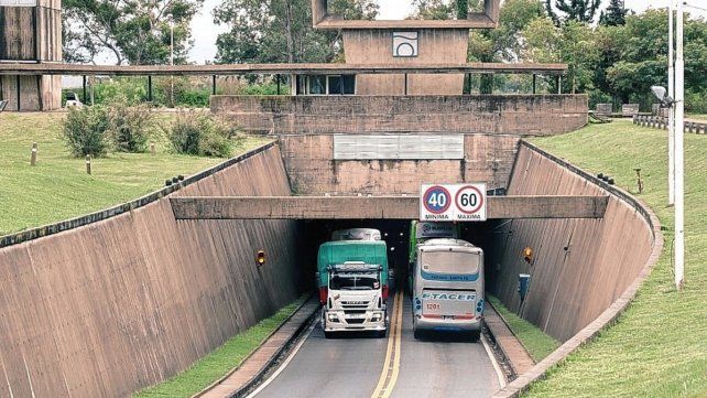 Túnel. Lentamente aumenta la circulación entre Santa Fe y Paraná, aunque no se recuperaron los números pre pandemia.