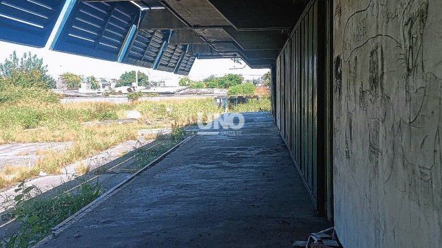 Inacción estatal y desidia privada: el combo que convirtió una fábrica vieja en el escenario del crimen de Jeremías Monzón Inacción estatal y desidia privada: el combo que convirtió una fábrica vieja en el escenario del crimen de Jeremías Monzón