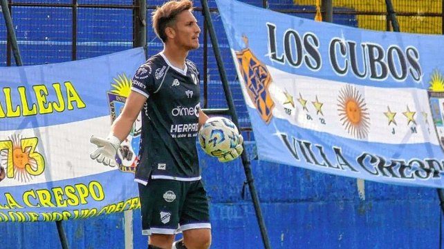 Lisandro Mitre, que hizo inferiores en Colón, estaría en la carpeta de Unión.