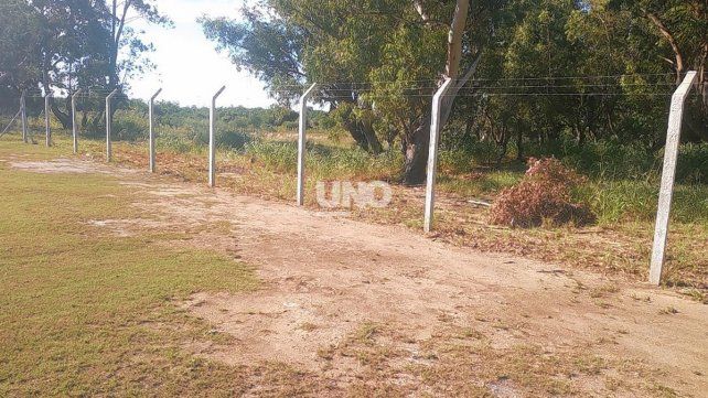 Este fin de semana le robaron el alambrado perimetral a la cancha de fútbol que el club El Quillá tiene en las instalaciones del Automóvil Club Argentino.