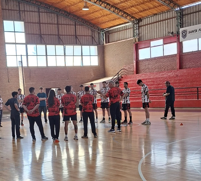 Leandro Spies puso primera en Colón para la Liga Argentina.
