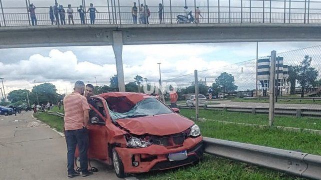 Una zona de intenso tránsito y muy peligrosa. Es la rotonda que une los barrios Centenario y Varadero Sarsotti sobre avenida Mar Argentino. 
