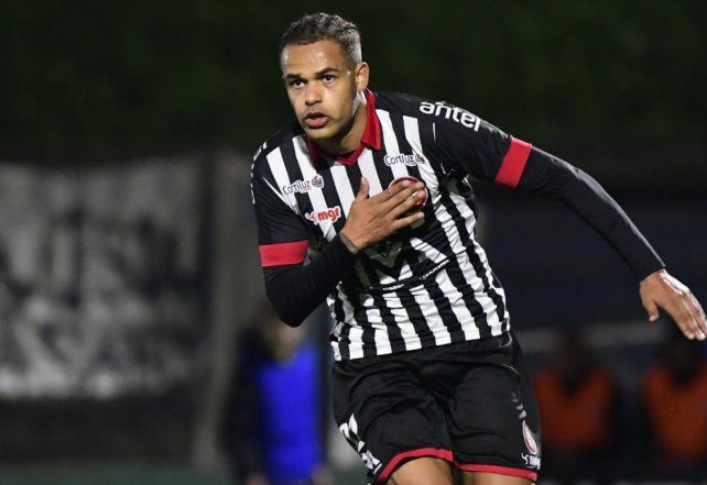 El representante de Machado cont&oacute; por qu&eacute; aceptaron la oferta de Uni&oacute;n por sobre la de Pe&ntilde;arol.