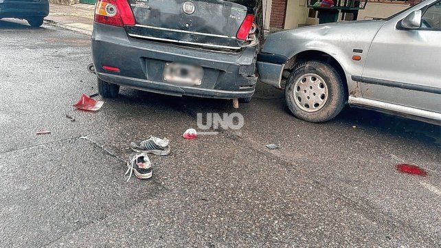 Violento siniestro vial entre un patrullero y un taxi en barrio Candioti Norte.&nbsp;