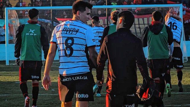 Cristian Vega deja Colón para pasar a Sarmiento.