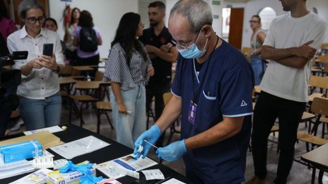 Día del Donante de Médula Ósea: Santa Fe, primera provincia en incorporar hisopado bucal para registro de donantes de médula  