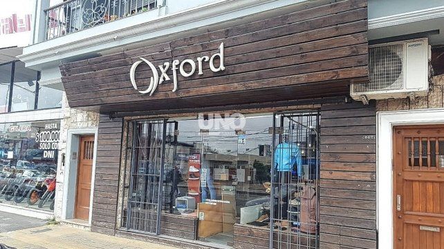 Las horas de terror que vivió un comerciante cuando un delincuente lo robó, amenazándolo de muerte con un arma de fuego delante de su hijo. Ocurrió en barrio Barranquitas. 