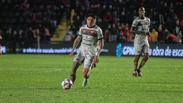 Colón concretó la venta de Facundo Farías a Inter Miami.