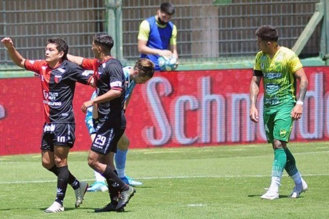 El Pulga Rodr&iacute;guez fue clave para consumar la goleada de Col&oacute;n.