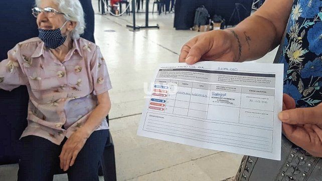 Adutos mayores. Desde Salud buscan vacunar a la totalidad de los mayores de 70 años en los próximos días.