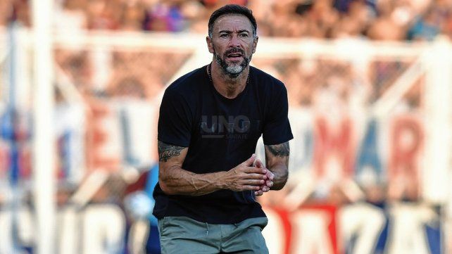 Cristian Gonz&aacute;lez ya tiene los 11 de Uni&oacute;n para jugar ante Newell's.