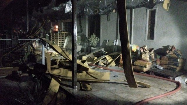 La vivienda incendiada en Sauce Viejo.