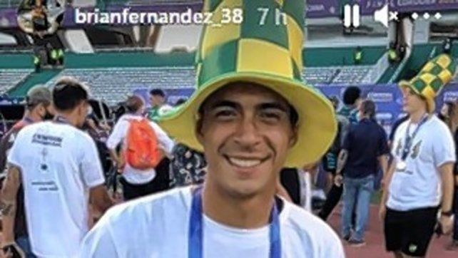 Brian Fernández, jugador de Colón, saludó a su hermano campeón de la Sudamericana.