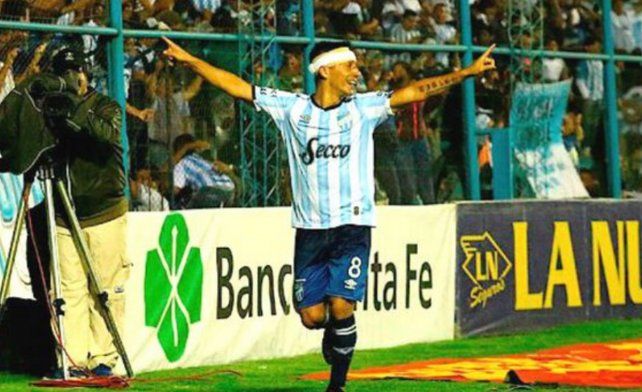 Guillermo Acota ser&iacute;a el gran objetivo de Juan Azconz&aacute;bal para potenciar al plantel de Uni&oacute;n.