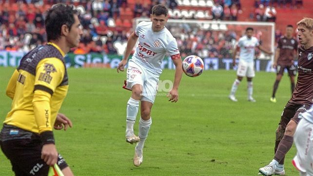 Uni&oacute;n est&aacute; alerta por una posible oferta de Talleres por Enzo Rold&aacute;n.