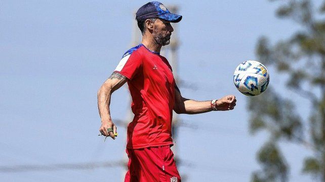 Kily González definió los convocados de Unión.