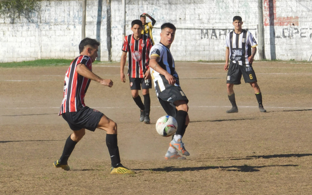  Los Juveniles de Santa Rosa de Calchines recibirán en la costa santafesina a Defensores de Alto Verde.