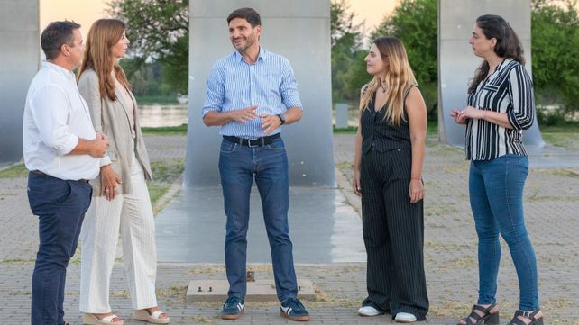 El gobernador de Santa Fe, Maximiliano Pullaro, se mostró públicamente junto a integrantes de la lista de convencionales que comanda.
