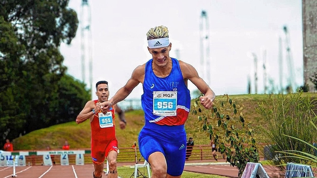 Charly Johnson de Velocidad y Resistencia cerr&oacute; una semana so&ntilde;ada con tres t&iacute;tulos argentinos con mejor marca personal.