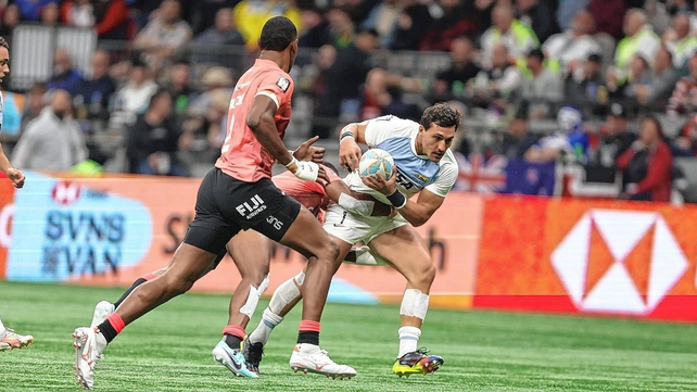 Los Pumas 7&acute;s superaron a Fiji y Samoa y lograron el pasaje a las semifinales en Canad&aacute;.