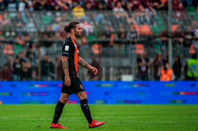 El exvolante de Colón, Franco Zuculini, dejó Venezia para sumarse a Defensor Sporting.