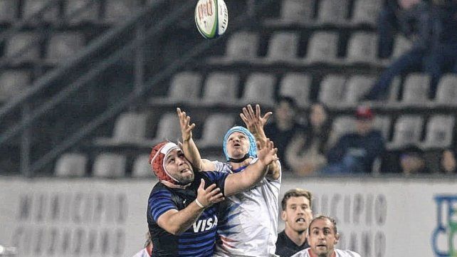 El primera línea de Estudiantes de Paraná, Ramiro Gurovich fue parte del triunfo de Argentina XV ante Chile.
