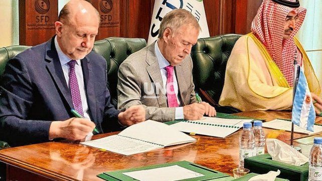 Firmaron un pr&eacute;stamo con el Fondo Saud&iacute; para otro tramo del acueducto Santa fe &ndash; C&oacute;rdoba