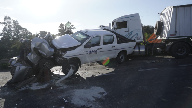 Tres de los cuatro vehículos involucrados en el choque a la altura de San Lorenzo
