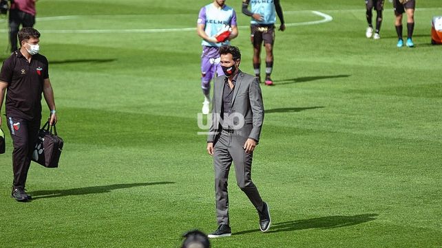 Eduardo Domínguez enfatizó en que el título de Colón eleva ahora la vara de exigencia para Unión y así hacer crecer a la ciudad. UNO Santa Fe | José Busiemi