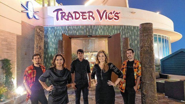 Kimbara World Music es un grupo musical que está tocando en la ciudad de Qatar. Tienen contrato hasta abril pero volverán a Argentina en marzo ya que comienza el Ramadán, un período de tiempo muy sagrado para la cultura musulmana donde no se trabaja.