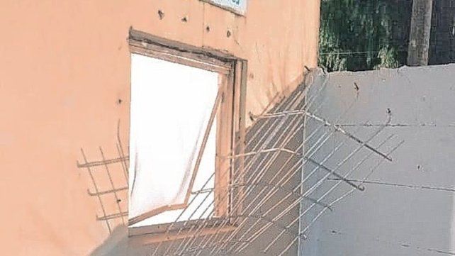 Instalaciones de la parroquia Nuestra Señora de América vandalizada.