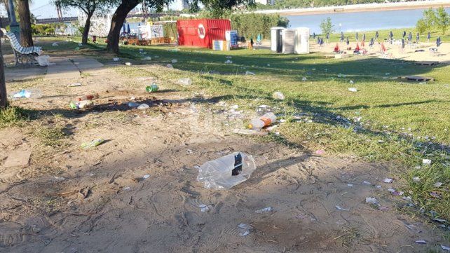 La basura que quedó en la Costanera Este
