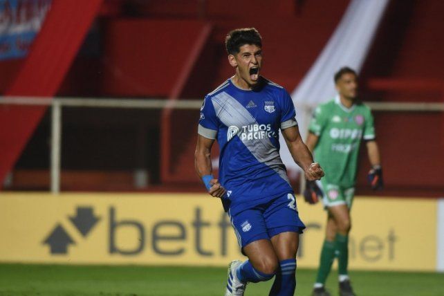 Ismael Rescalvo sac&oacute; pecho por la victoria de Emelec ante Uni&oacute;n en Santa Fe por la Copa Sudamericana. Foto: Conmebol Sudamericana
