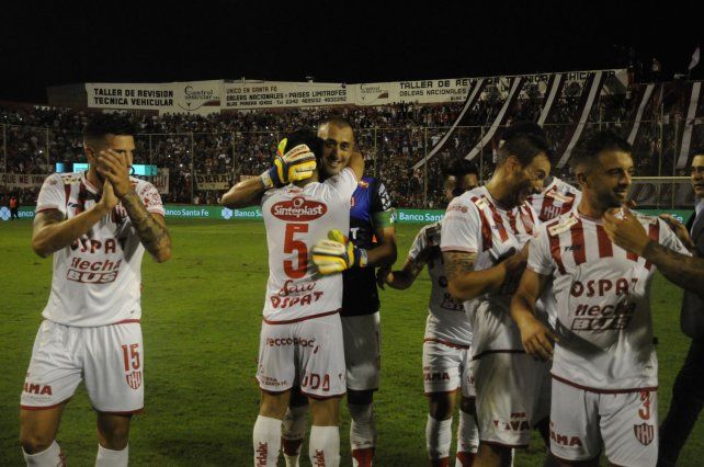 En uno de los cinco partidos que Hern&aacute;n Mastr&aacute;ngelo dirigi&oacute; a Uni&oacute;n, el equipo de Madel&oacute;n gole&oacute; a Talleres por 3-0.