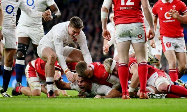  Twickenham fue escenario del triunfo de Inglaterra sobre Gales por un ajustado 16 a 14.