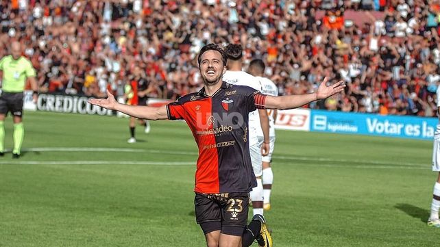 Colón está a un paso de transferir a Christian Bernardi a Fortaleza. UNO Santa Fe | José Busiemi