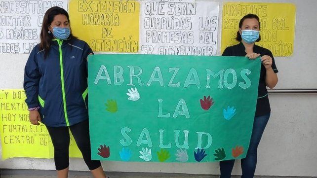 Juventud del Norte: vecinos y médicos abrazaron al centro de salud y le piden respuestas al gobierno