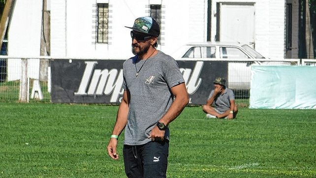 Bravo Frutos ya ven&iacute;a trabajando en el staff de coaches de Uni, y asegur&oacute; que se sum&oacute; gente importante a colaborar.