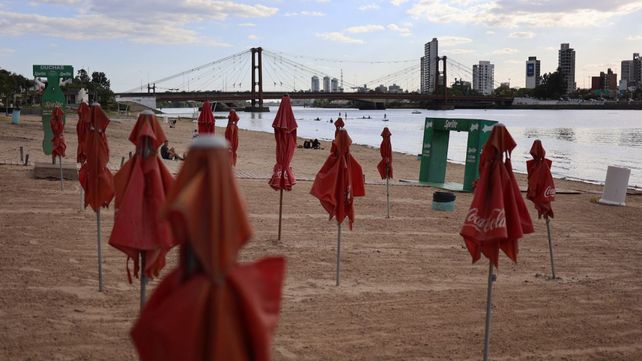 Ponen a punto sus playas para la temporada estival y los Juegos Suramericanos: licitan paradores y prorrogan concesiones Ponen a punto sus playas para la temporada estival y los Juegos Suramericanos: licitan paradores y prorrogan concesiones