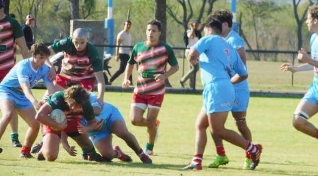 La Uni&oacute;n Entrerriana de Rugby concret&oacute; cuatro ensayos, mientras que los santafesinos lo consiguieron en tres ocasiones.